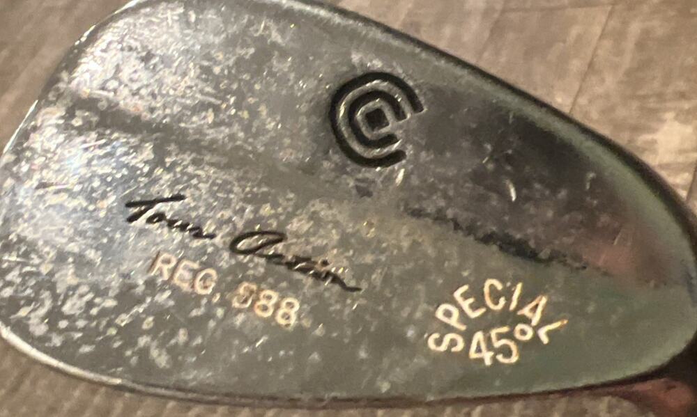Cleveland Tour Action REG. 588 Special 45° PW RTG RH Stiff Steel Flex